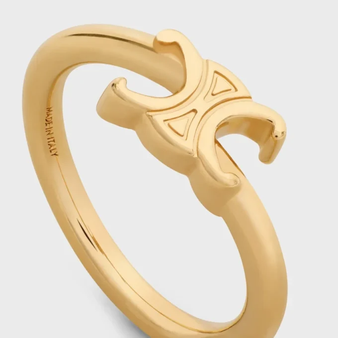 Bague asymétrique Triomphe en laiton avec finition dorée Bague asymétrique Triomphe en laiton avec finition dorée