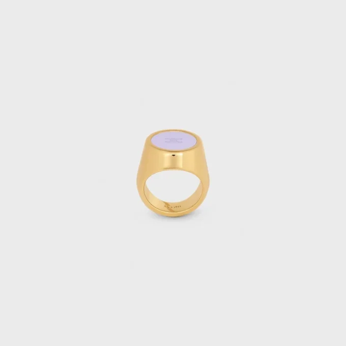 Bague chevalière Triomphe en vernis et laiton avec finition dorée Bague chevalière Triomphe en vernis et laiton avec finition dorée