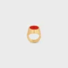 Bague chevalière Triomphe en vernis et laiton avec finition dorée Bague chevalière Triomphe en vernis et laiton avec finition dorée