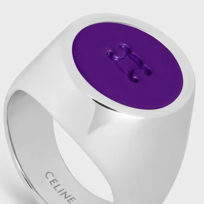 Bague chevalière Triomphe en vernis et laiton avec finition rhodiée Bague chevalière Triomphe en vernis et laiton avec finition rhodiée