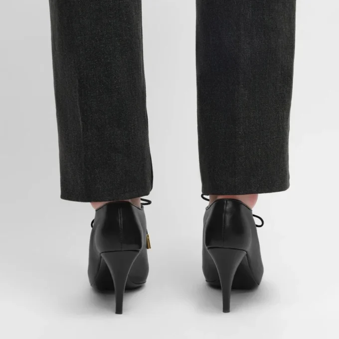 Ballerines à talons et lacets Oxford souples en cuir de veau – Tannage végétal Ballerines à talons et lacets Oxford souples en cuir de veau – Tannage végétal