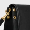 Besace Triomphe souple en cuir d’agneau souple et brillant Besace Triomphe souple en cuir d’agneau souple et brillant