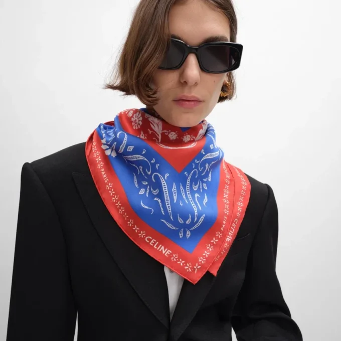 Carré en twill de soie