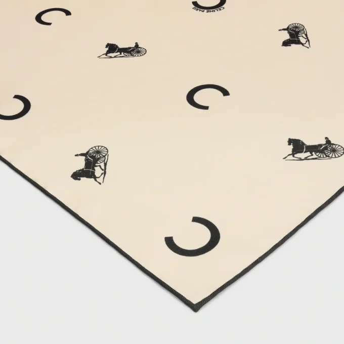 Carré en twill de soie