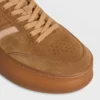 CELINE – Baskets à talons carrés avec arrière Triomphe et semelle compensée en cuir de veau suédé et cuir de veau CELINE – Baskets à talons carrés avec arrière Triomphe et semelle compensée en cuir de veau suédé et cuir de veau