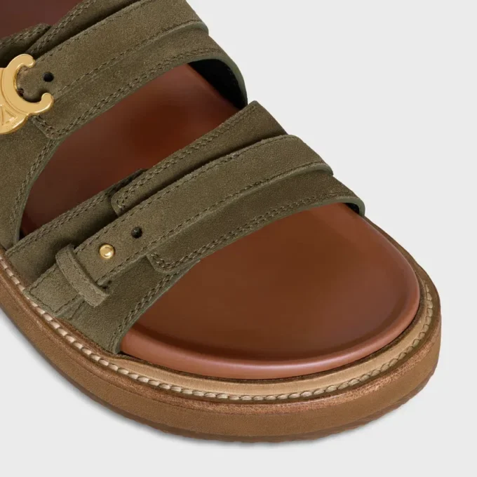 CELINE – Sandales Tippi Triomphe en cuir de veau suédé