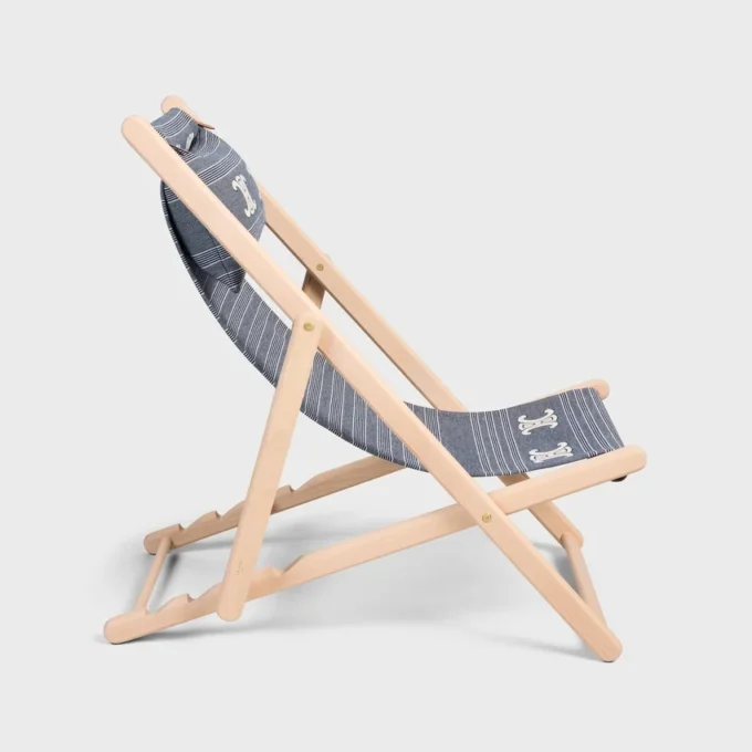 Chaise longue en bois et tissu jacquard Chaise longue en bois et tissu jacquard