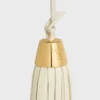 Charm à pompon en cuir d&rsquo;agneau lisse