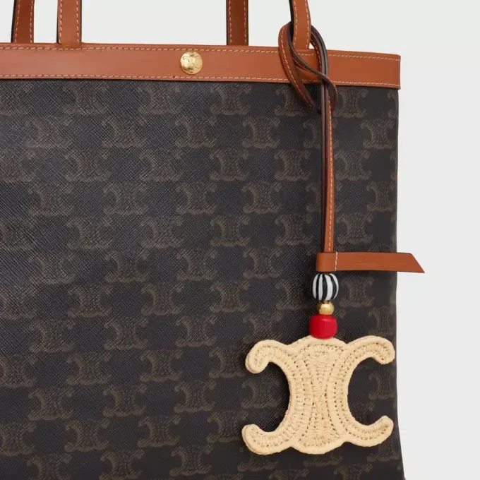 Charm Triomphe en raphia et cuir de veau naturel