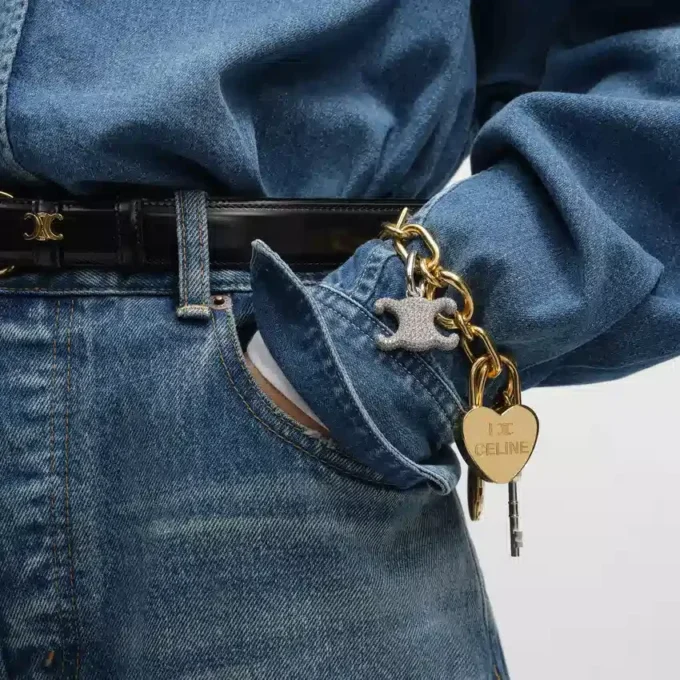 Charms Cadenas en forme de cœur en laiton avec finition dorée