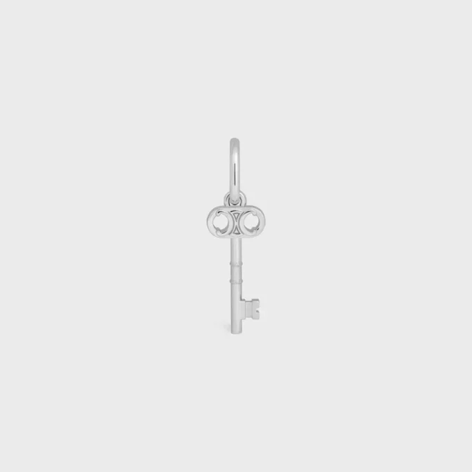 Charms Clé Triomphe en laiton avec finition rhodiée Charms Clé Triomphe en laiton avec finition rhodiée
