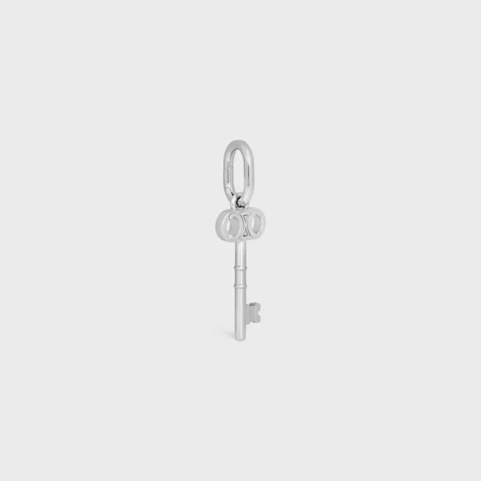 Charms Clé Triomphe en laiton avec finition rhodiée Charms Clé Triomphe en laiton avec finition rhodiée