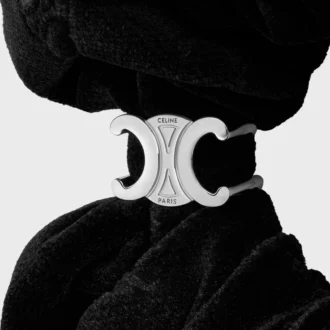 Chouchou estampillé CELINE en polyester et laiton avec finition rhodiée