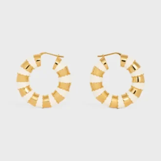 Créoles givrées en émail et laiton avec finition dorée