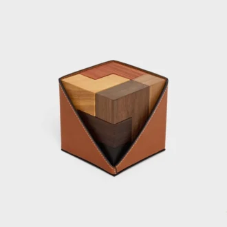 Cube Puzzle en bois et étui en cuir de veau naturel