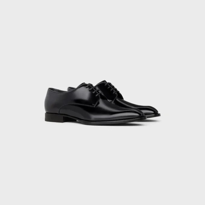 Derby CELINE Tuxedo en cuir de taureau verni Derby CELINE Tuxedo en cuir de taureau verni