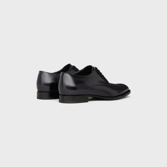 Derby CELINE Tuxedo en cuir de taureau verni Derby CELINE Tuxedo en cuir de taureau verni