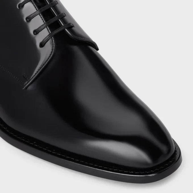 Derby CELINE Tuxedo en cuir de taureau verni Derby CELINE Tuxedo en cuir de taureau verni