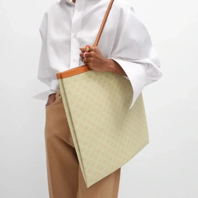Grand sac cabas plat en Triomphe Canvas