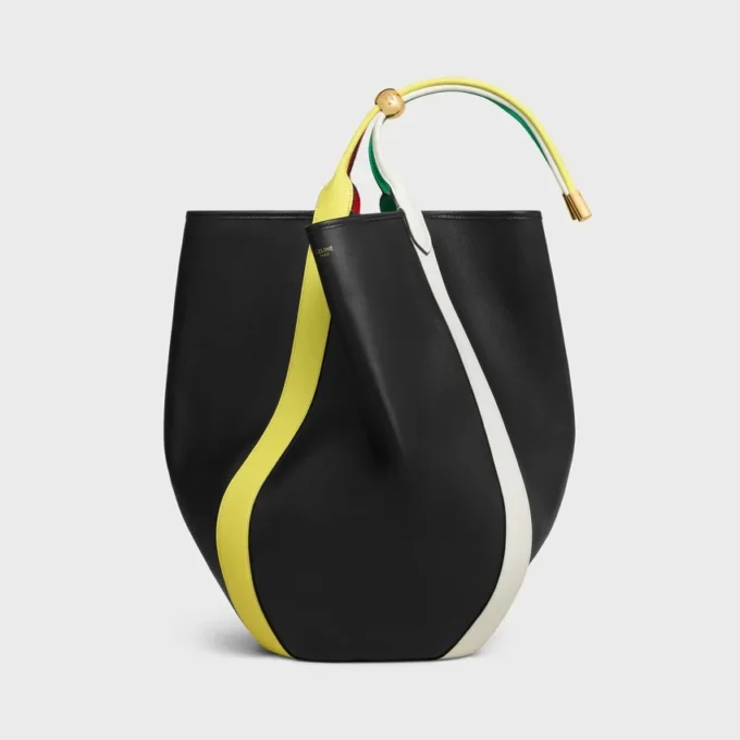 Grand sac seau en cuir de veau lisse Grand sac seau en cuir de veau lisse