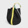 Grand sac seau en cuir de veau lisse Grand sac seau en cuir de veau lisse