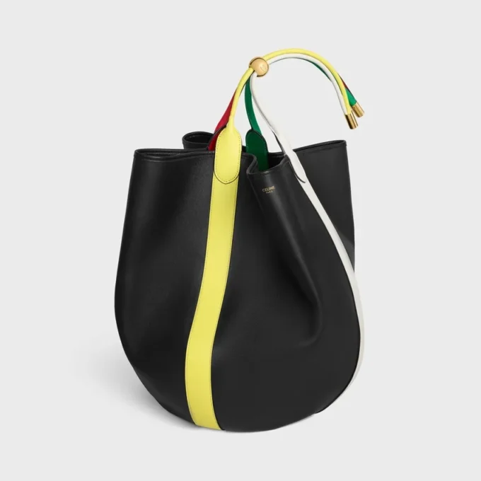 Grand sac seau en cuir de veau lisse Grand sac seau en cuir de veau lisse