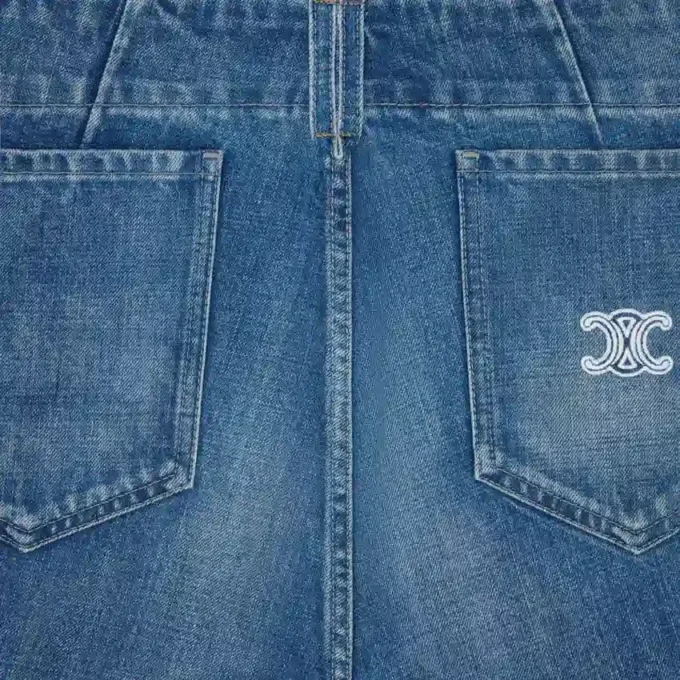Jean évasé 002 en denim de coton léger