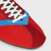 La basket plate en gros-grain, velours, daim de chèvre et agneau