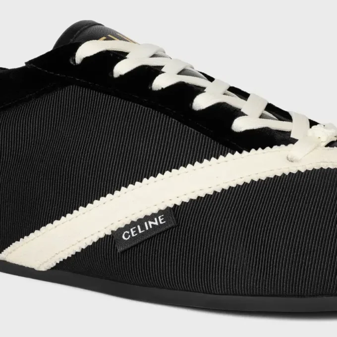 La basket plate en gros-grain, velours, cuir de veau suédé et cuir d&rsquo;agneau