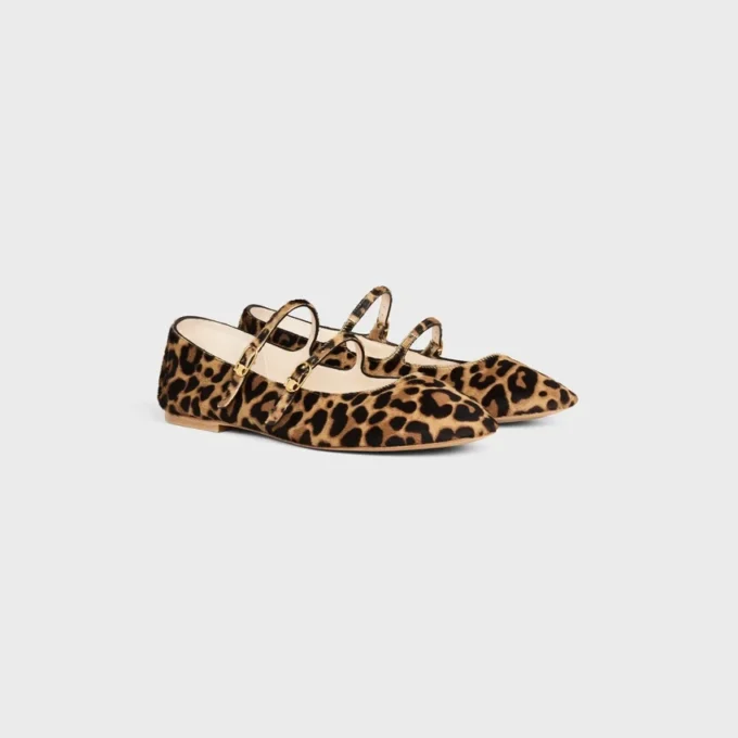 Les ballerines CELINE à double bride en cuir de veau velours imprimé léopard