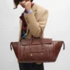 Luggage en cuir d&rsquo;agneau souple et brillant