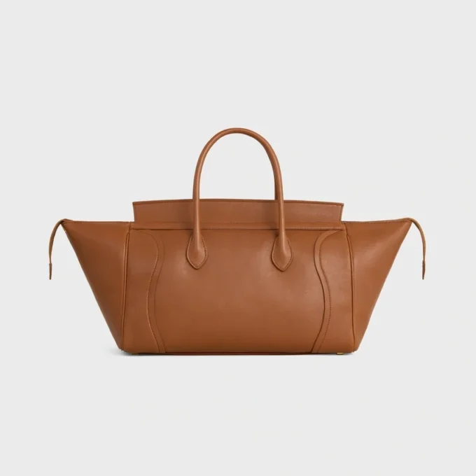 Luggage en cuir d&rsquo;agneau souple et brillant
