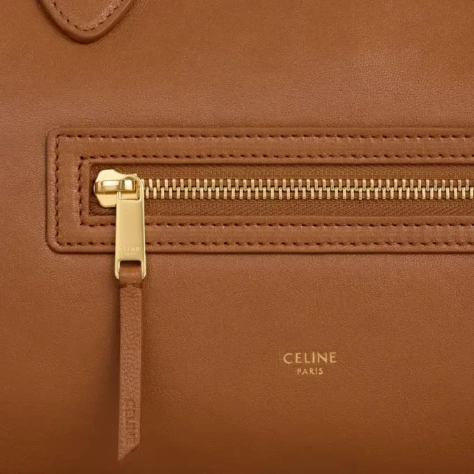 Luggage en cuir d&rsquo;agneau souple et brillant