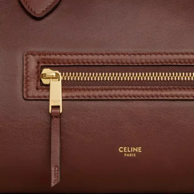 Luggage en cuir d&rsquo;agneau souple et brillant