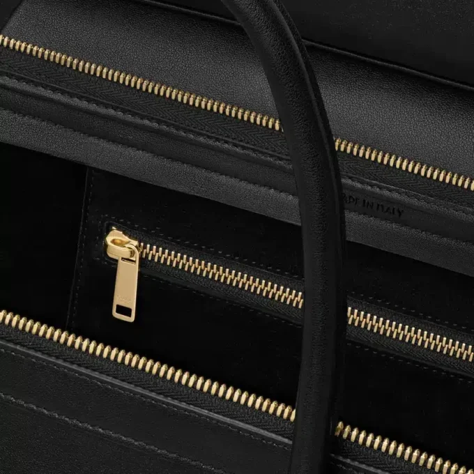 Luggage en cuir d&rsquo;agneau souple et brillant