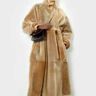 Manteau enveloppant en agneau