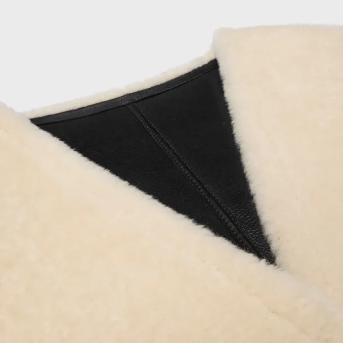 Manteau long en peau d&rsquo;agneau