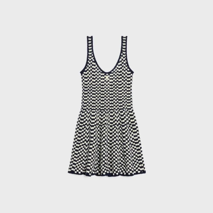 Mini-robe patineuse en coton crocheté Mini-robe patineuse en coton crocheté