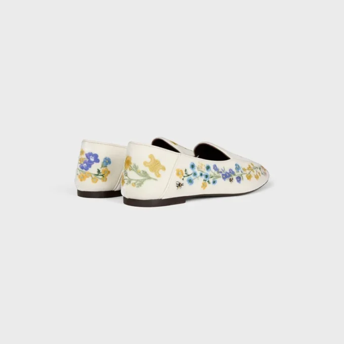 Mocassins Aura en velours brodé de fleurs Mocassins Aura en velours brodé de fleurs