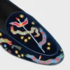 Mocassins Aura en velours brodé style universitaire Mocassins Aura en velours brodé style universitaire