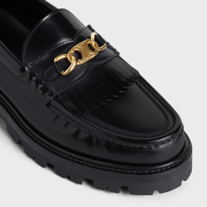 Mocassins Margaret avec Triomphe en cuir de taureau verni