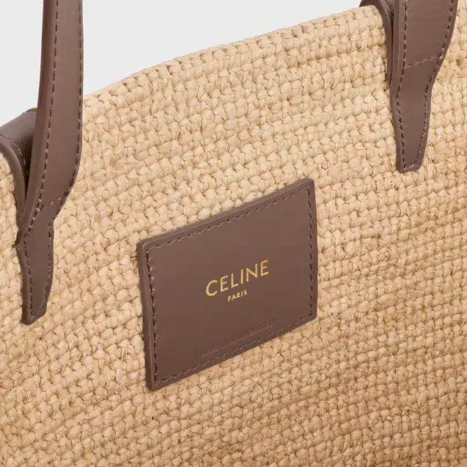 Panier CELINE Classic moyen souple en raphia et cuir de veau Panier CELINE Classic moyen souple en raphia et cuir de veau