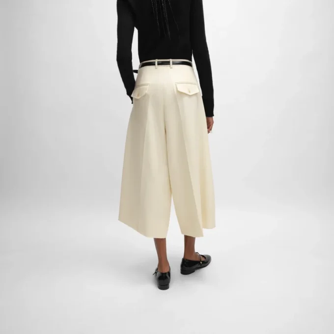 Pantalon court Montauk en laine à rayures diagonales Pantalon court Montauk en laine à rayures diagonales