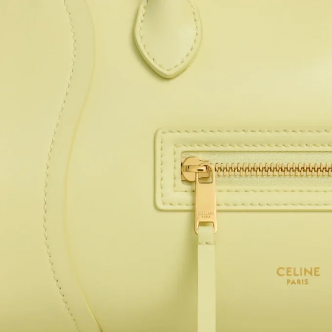 Petit Luggage en cuir d’agneau souple et brillant Petit Luggage en cuir d’agneau souple et brillant