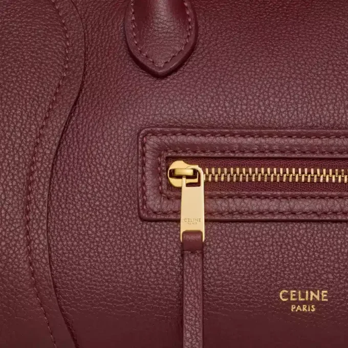 Petit Luggage en cuir de veau grainé Petit Luggage en cuir de veau grainé