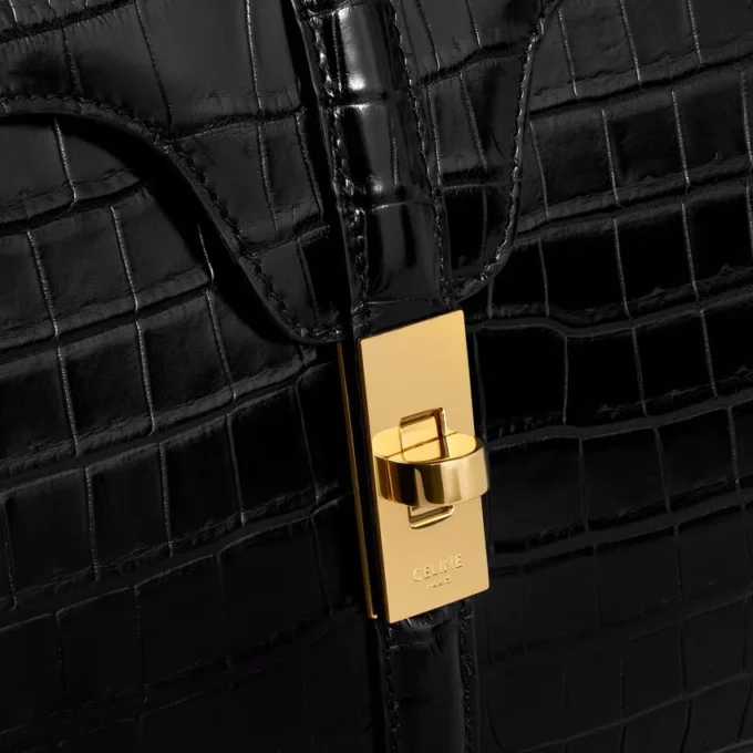 Petit sac 16 en crocodile Porosus Petit sac 16 en crocodile Porosus