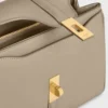 Petit sac 16 en cuir de veau satiné Petit sac 16 en cuir de veau satiné