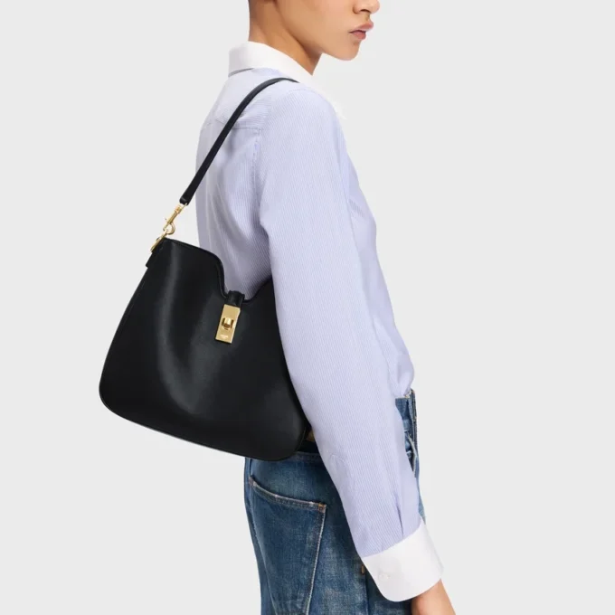 Petit sac Camille Soft 16 en cuir de veau lisse Petit sac Camille Soft 16 en cuir de veau lisse