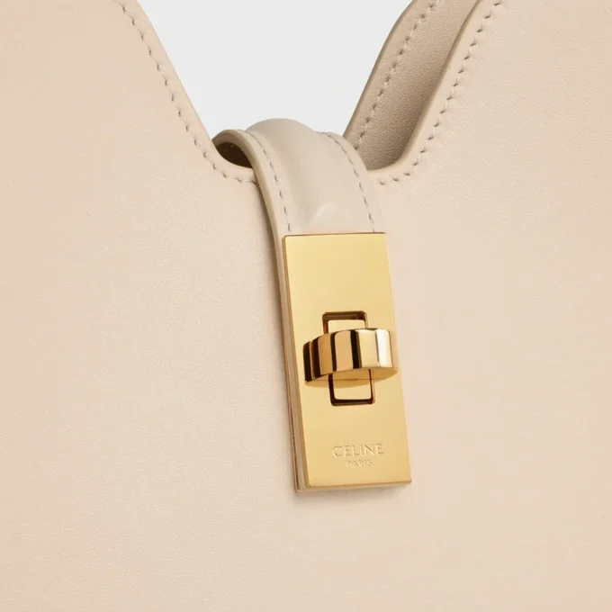 Petit sac Camille Soft 16 en cuir de veau lisse
