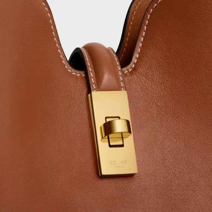 Petit sac Camille Soft 16 en cuir de veau lisse Petit sac Camille Soft 16 en cuir de veau lisse